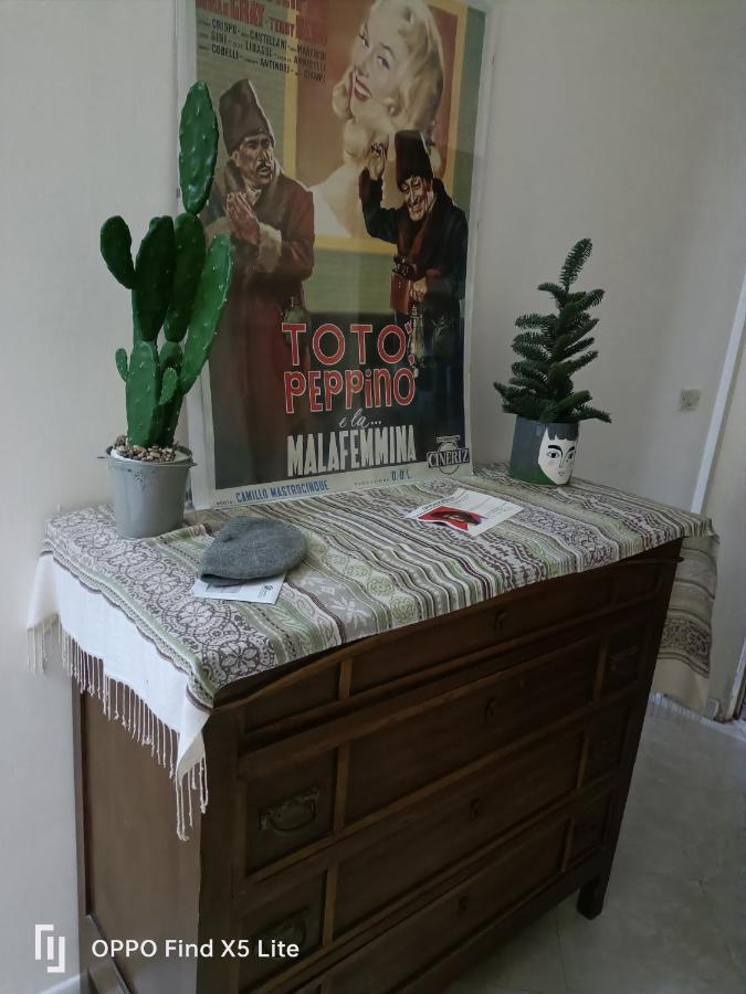 Hotel Makefemmina à Naples Extérieur photo