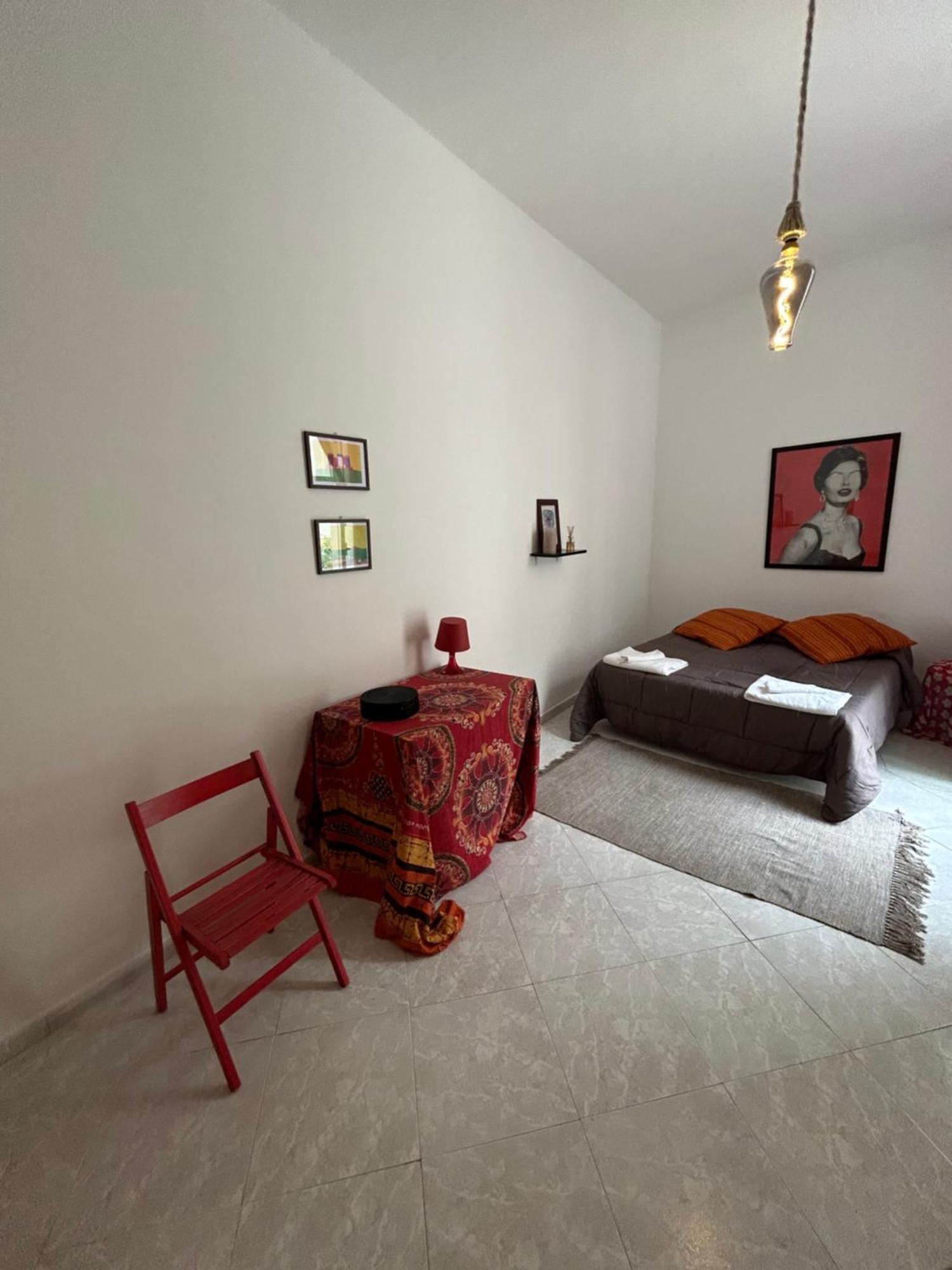 Hotel Makefemmina à Naples Extérieur photo